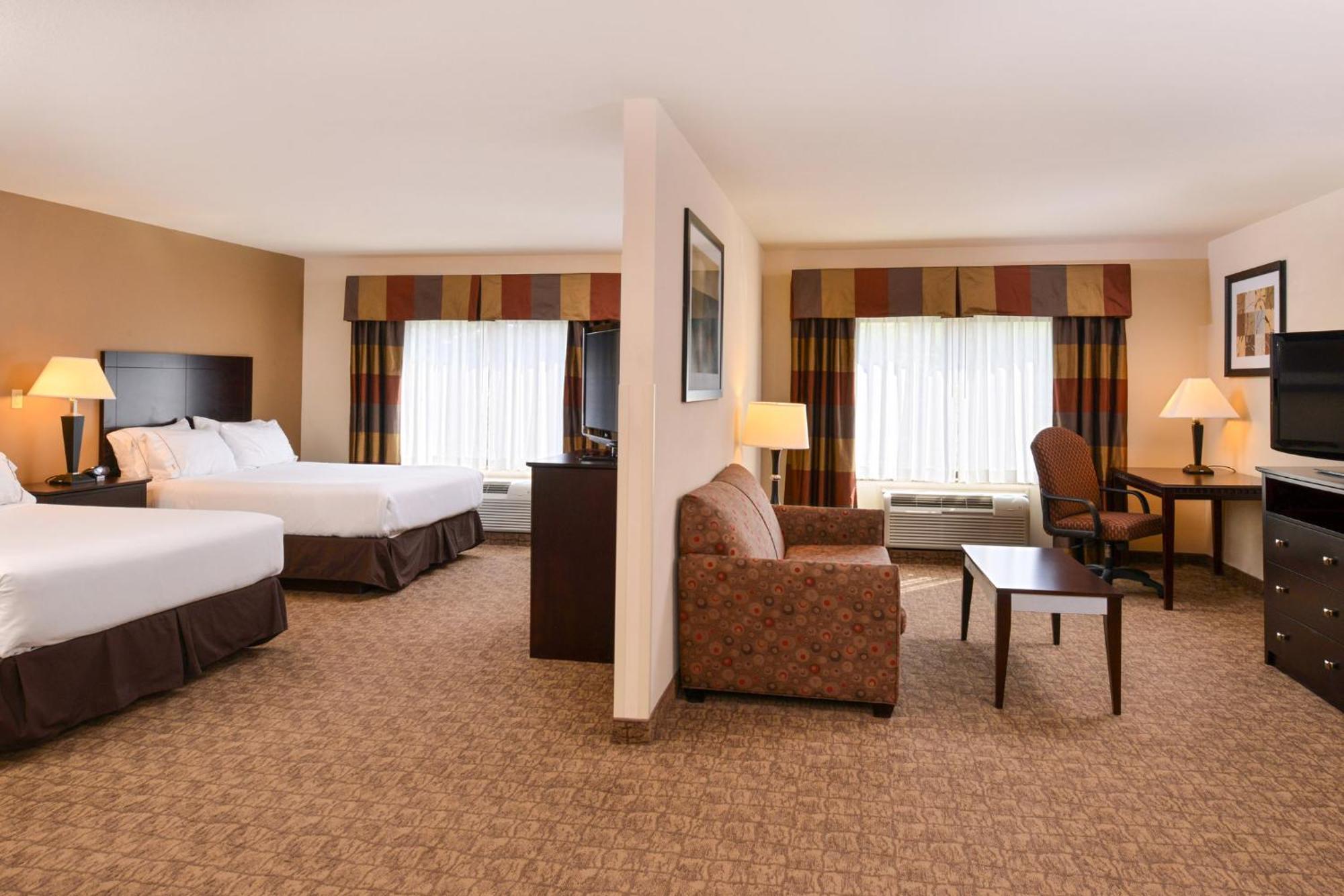 Holiday Inn Express And Suites Wheeling By Ihg Triadelphia Exterior foto
